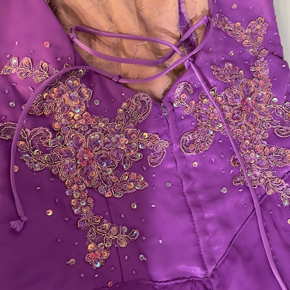 Vintage Silk Laces Layers Evening Dress - Picture 14 of 15